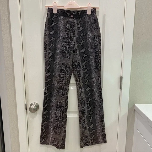Python Print Pants - Picture 6 of 6